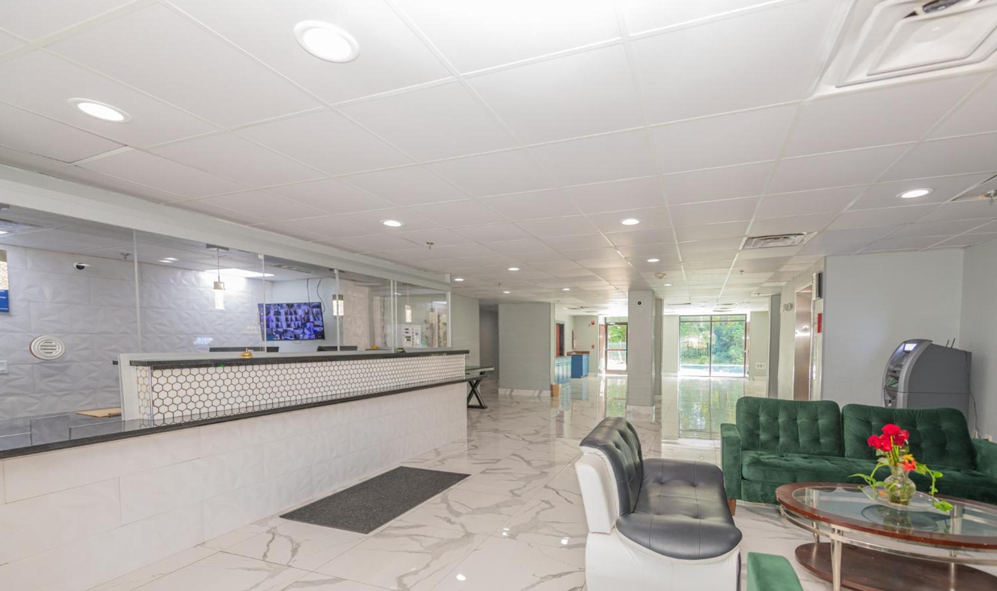 Jamestown Inn & Suites Riverdale Buitenkant foto