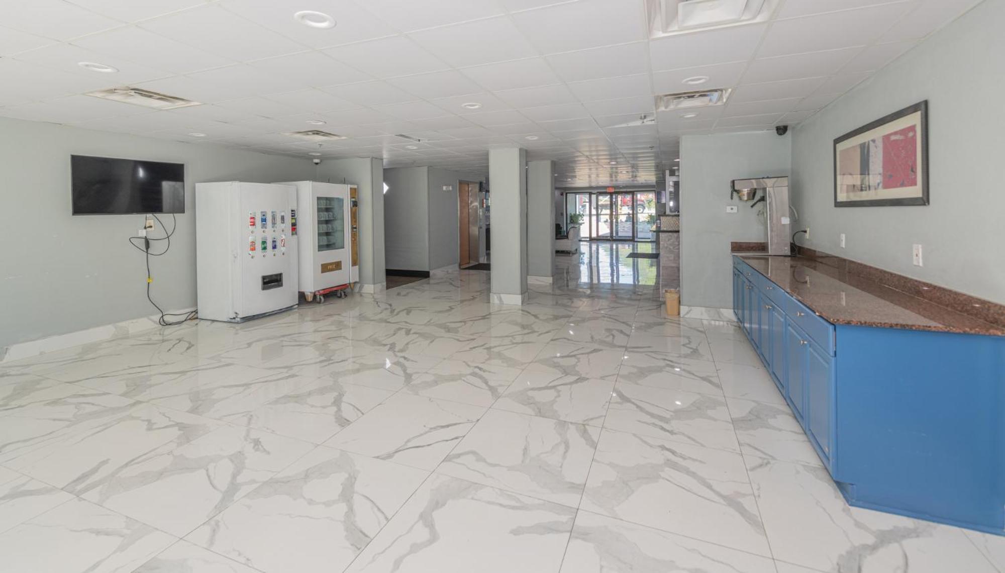 Jamestown Inn & Suites Riverdale Buitenkant foto